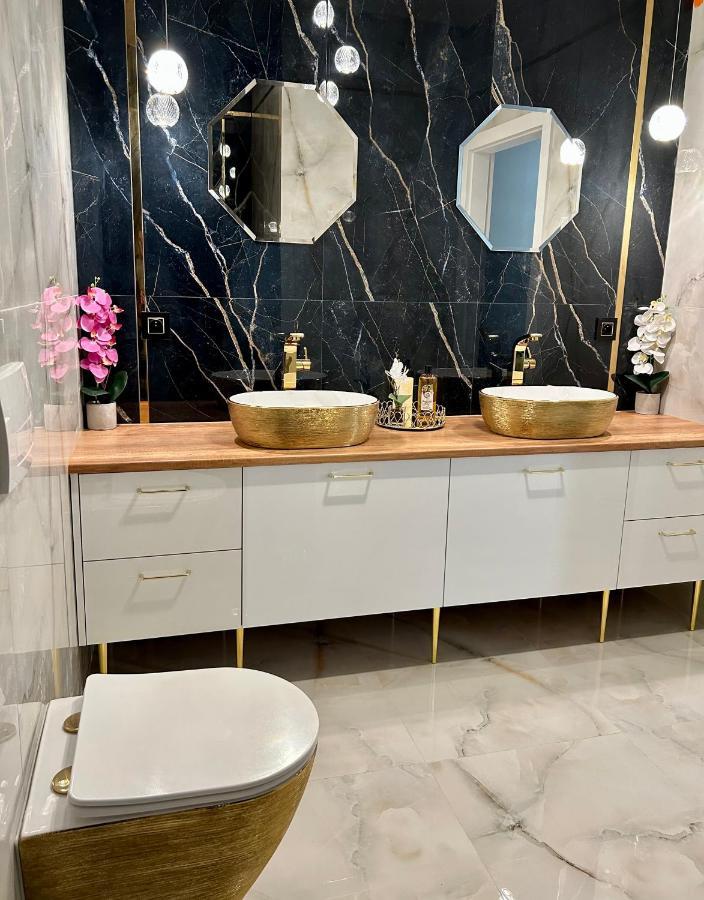 Golden Luxury Suite Nowy Dwór Mazowiecki Eksteriør billede