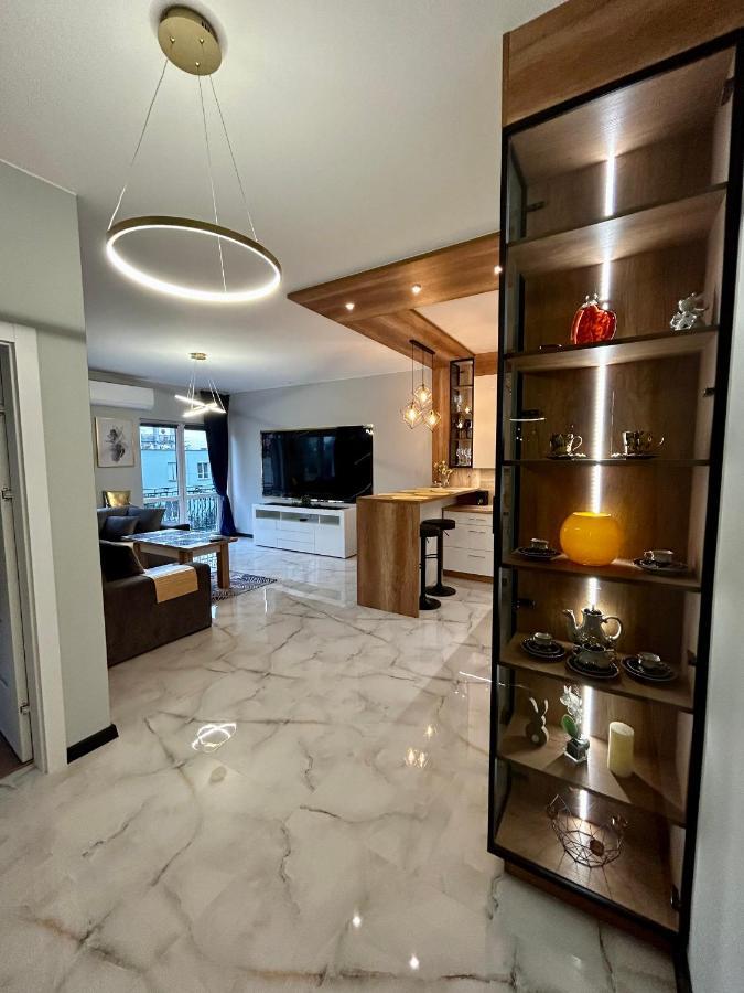Golden Luxury Suite Nowy Dwór Mazowiecki Eksteriør billede